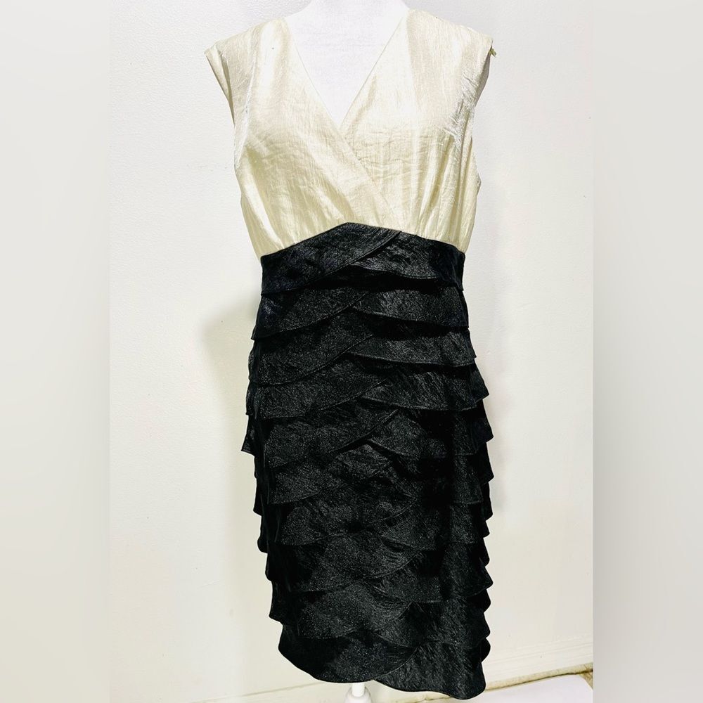 Willow Glenn NY dress flare formal glam night wedding guest ruffle women 14P